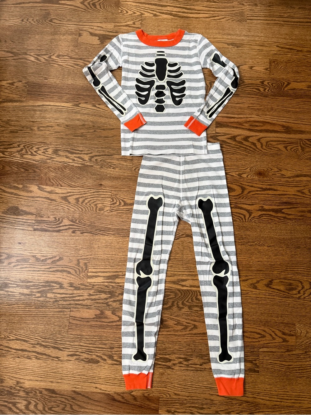 Hanna Andersson Halloween Skeleton pjs size 140 (10) Glow in Dark